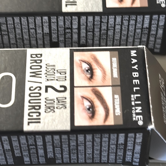 Maybelline New York Tattoo Studio waterproof brow gel - Picture 2 of 3